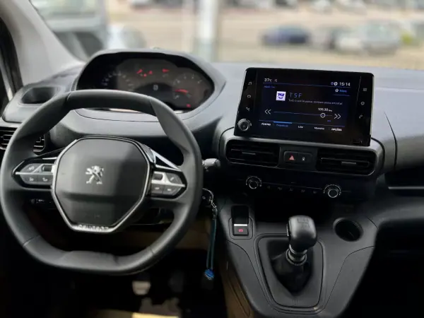 Peugeot Partner 1.5 BlueHdi L1 102Cv | CARPLAY | IVA DEDUTÍVEL 2023 - 17950 EUR, 53000 km - AUTO.MOTO.pt - 53000km - foto 14 de 21