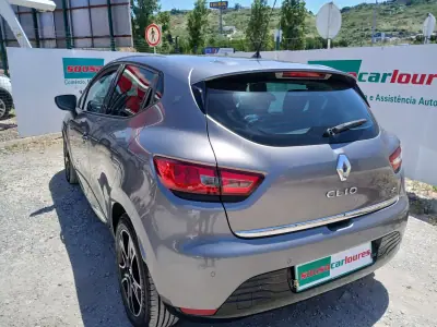 Renault Clio 2014 - 8950 EUR, 137482 km - AUTO.MOTO.pt - 137482km - foto 10 de 26