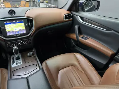 Maserati Ghibli 2014 - 36950 EUR, 112382 km - AUTO.MOTO.pt - 112382km - foto 35 de 50
