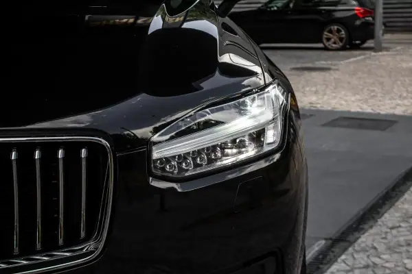 Volvo XC 90 2021 - 37990 EUR, 110263 km - AUTO.MOTO.pt - 110263km - foto 8 de 44