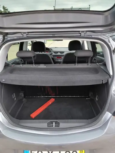 Opel Corsa 2019 - 10900 EUR, 80000 km - AUTO.MOTO.pt - 80000km - foto 10 de 13