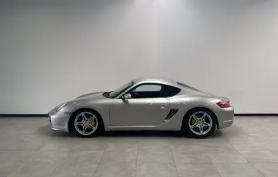 Porsche Cayman 2006 - 31900 EUR, 185000 km - AUTO.MOTO.pt - 185000km - foto 4 de 22