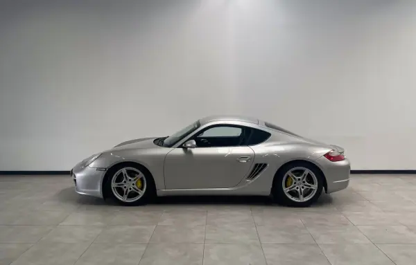 Porsche Cayman 2006 - 31900 EUR, 185000 km - AUTO.MOTO.pt - 185000km - foto 4 de 22