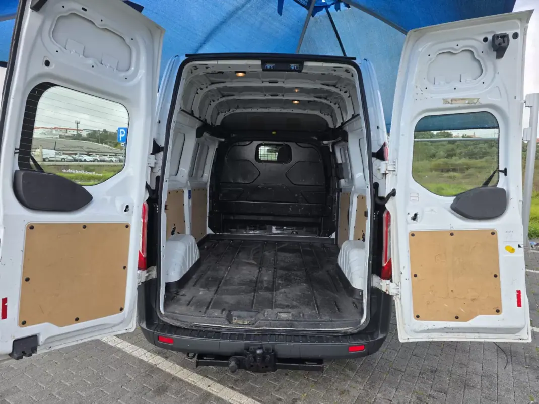 Ford Transit Custom 2015 - 13990 EUR, 148160 km - AUTO.MOTO.pt - 148160km - foto 10 de 19