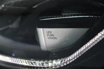 Renault Espace 2017 - 17900 EUR, 171000 km - AUTO.MOTO.pt - 171000km - foto 27 de 31