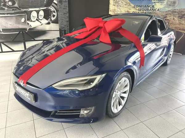 Tesla Model S 100D AWD 2020 Elétrico — 44 110 km Tesla Model S 100D AWD 2020 Elétrico