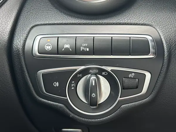 Mercedes-Benz GLC 350 2018 - 28947 EUR, 99000 km - AUTO.MOTO.pt - 99000km - foto 20 de 20