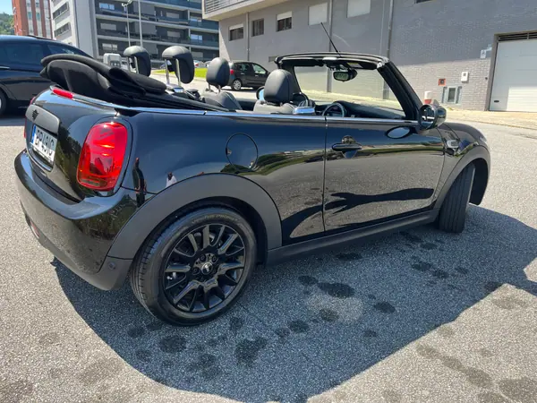 MINI Cabrio 2020 - 18400 EUR, 133000 km - AUTO.MOTO.pt - 133000km - foto 6 de 20