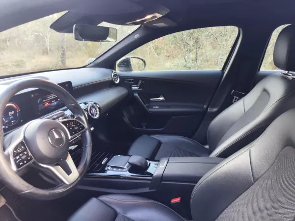 Mercedes-Benz A 250 2021 - 24900 EUR, 146800 km - AUTO.MOTO.pt - 146800km - foto 13 de 19
