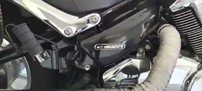Suzuki Intruder LC 1500 2008 - 10950 EUR, 28000 km - AUTO.MOTO.pt - 28000km - foto 8 de 8