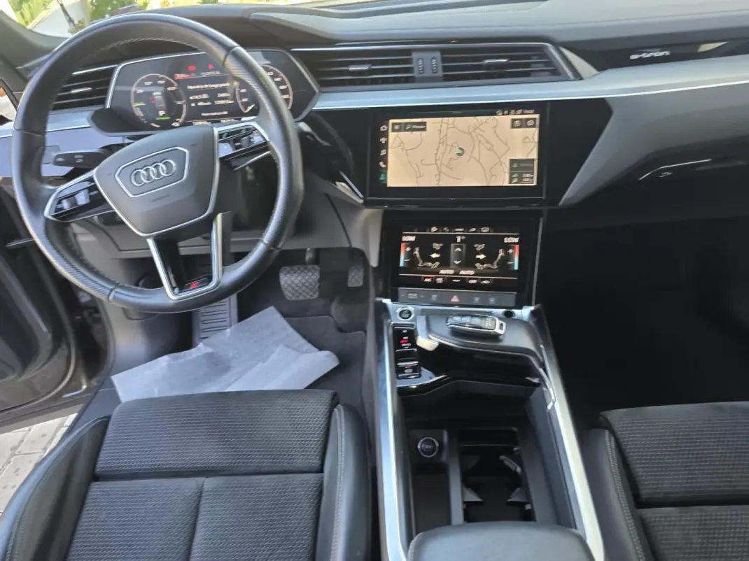 Audi e-tron 2021 - 32900 EUR, 120000 km - 120000km - foto 44 de 51