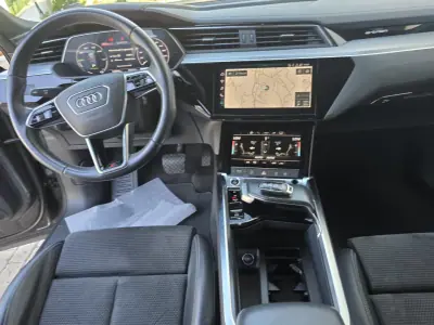 Audi e-tron 2021 - 32900 EUR, 120000 km - 120000km - foto 44 de 51