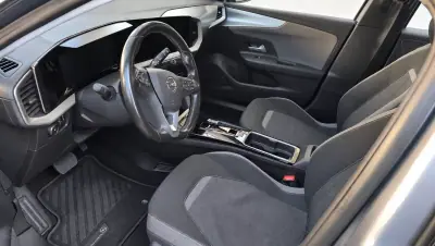 Opel Mokka-e 2023 — foto 4 de 8