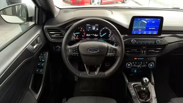 Ford Focus 2020 - 13990 EUR, 171057 km - AUTO.MOTO.pt - 171057km - foto 12 de 30