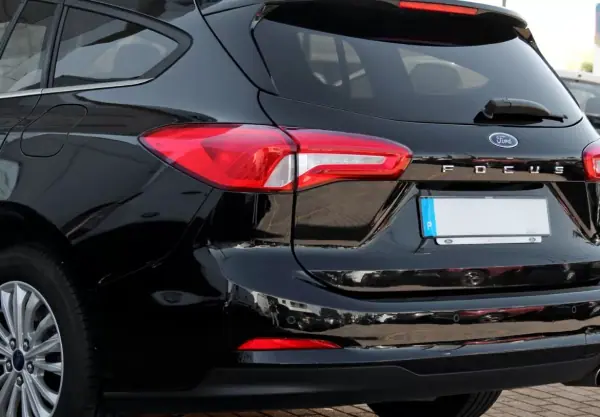 Ford Focus SW 2018 - 15900 EUR, 83000 km - AUTO.MOTO.pt - 83000km - foto 4 de 22