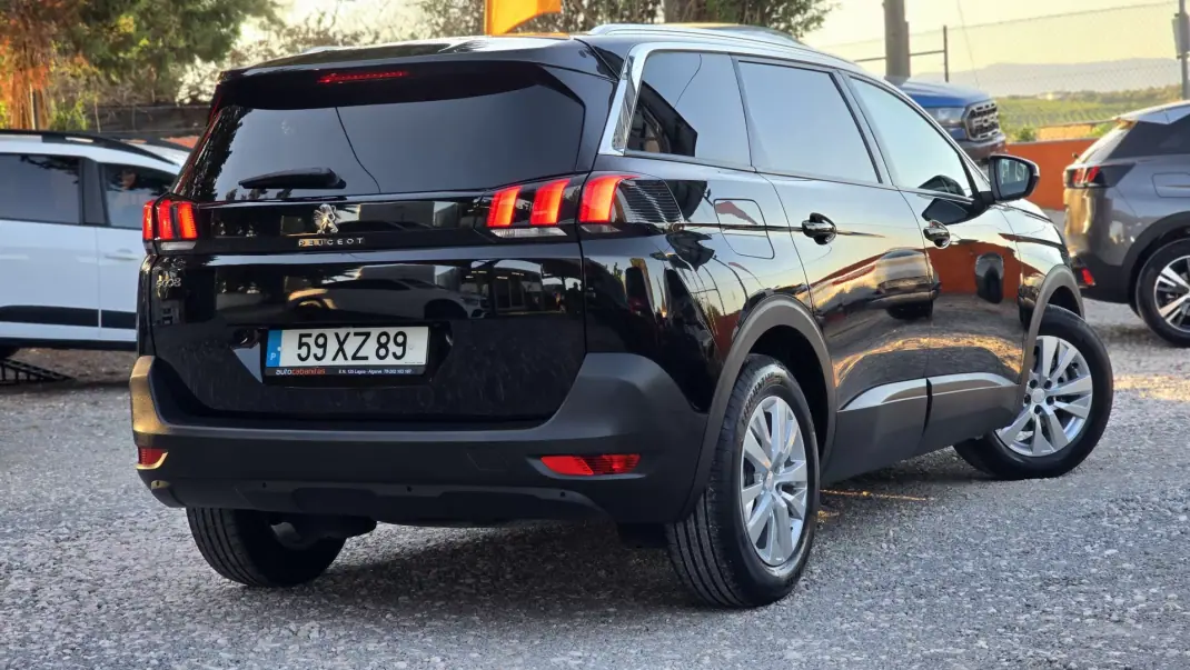 Peugeot 5008 2019 - 18500 EUR, 90600 km - 90600km - foto 6 de 20