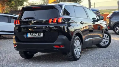 Peugeot 5008 2019 - 18500 EUR, 90600 km - AUTO.MOTO.pt - 90600km - foto 6 de 20