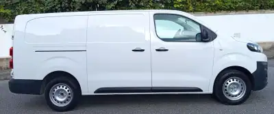 Citroën Jumpy 2018 - 13900 EUR, 151160 km - AUTO.MOTO.pt - 151160km - foto 4 de 17