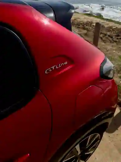 Peugeot 208 2019 - 13900 EUR, 75000 km - AUTO.MOTO.pt - 75000km - foto 6 de 19