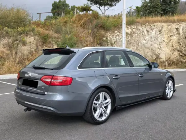Audi A4 Avant 2014 - 15490 EUR, 202000 km - AUTO.MOTO.pt - 202000km - foto 12 de 18