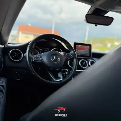 Mercedes-Benz CLA 180 2015 - 17500 EUR, 184000 km - AUTO.MOTO.pt - 184000km - foto 15 de 22