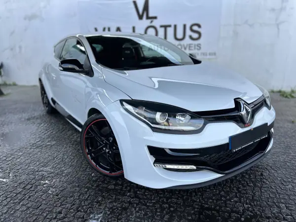 Renault Mégane Coupe 2013 - 24500 EUR, 105200 km - AUTO.MOTO.pt - 105200km - foto 5 de 25