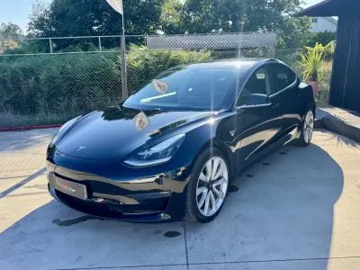 Tesla Model 3 2019 - 21999 EUR, 149000 km - AUTO.MOTO.pt - 149000km - foto 22 de 22