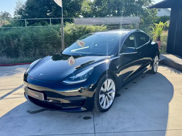 Tesla Model 3 2019 - 21999 EUR, 149000 km - AUTO.MOTO.pt - 149000km - foto 22 de 22