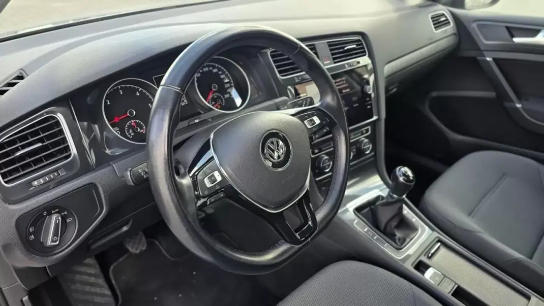 Volkswagen Golf Variant 2017 - 15450 EUR, 192145 km - 192145km - foto 11 de 18