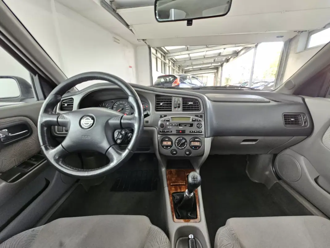 Nissan Primera 2001 - 2650 EUR, 283341 km - AUTO.MOTO.pt - 283341km - foto 20 de 24