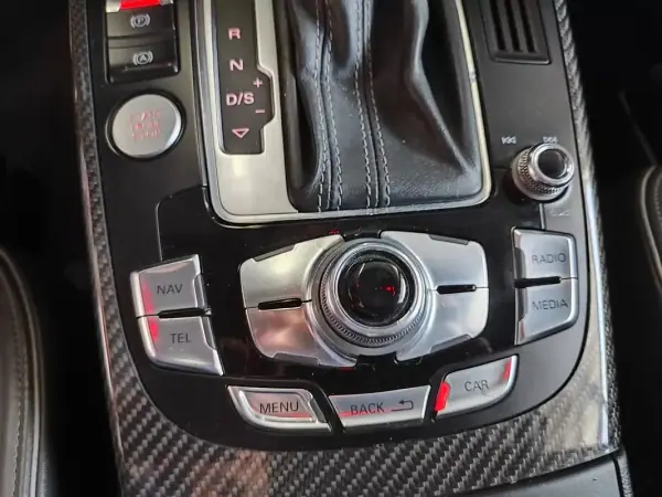Audi RS4 Avant 2013 - 45900 EUR, 113000 km - AUTO.MOTO.pt - 113000km - foto 41 de 45