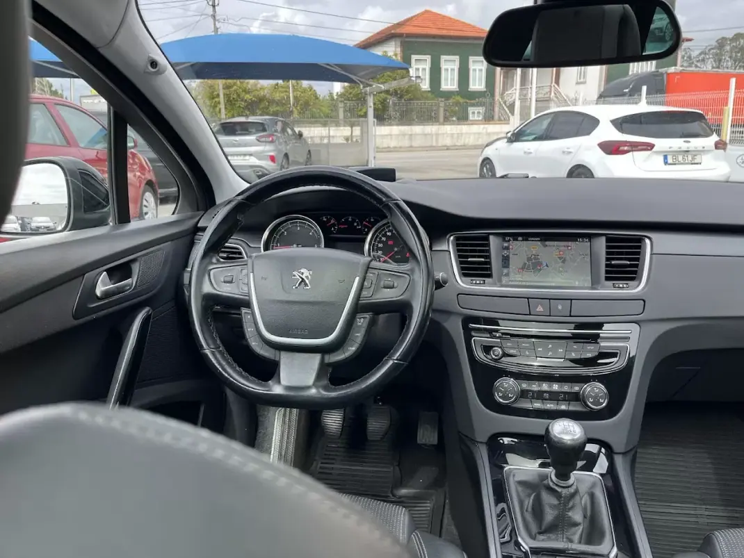 Peugeot 508 SW 2014 - 8450 EUR, 217000 km - AUTO.MOTO.pt - 217000km - foto 11 de 52