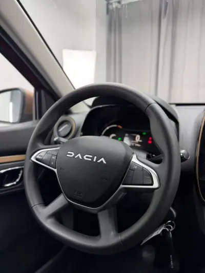 Dacia Spring 2023 - 12250 EUR, 21000 km - 21000km - foto 14 de 19