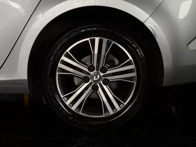 Renault Mégane Sport Tourer 2021 - 14990 EUR, 171050 km - AUTO.MOTO.pt - 171050km - foto 15 de 32