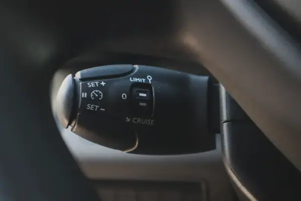 Peugeot Partner 2019 - 12500 EUR, 174520 km - AUTO.MOTO.pt - 174520km - foto 10 de 20