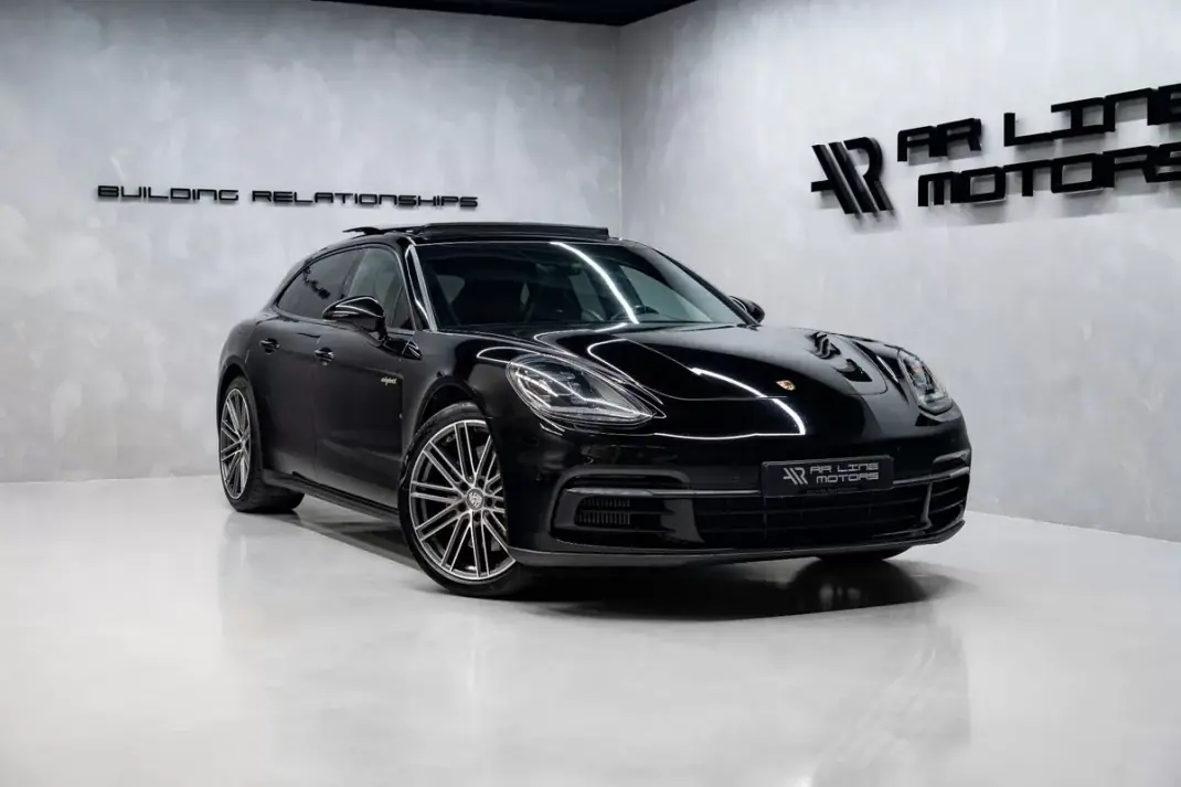 Porsche Panamera Sport Turismo 2020 - 63950 EUR, 111000 km - AUTO.MOTO.pt - 111000km - foto 3 de 53