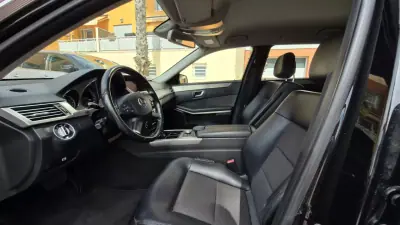Mercedes-Benz E 220 2012 - 15480 EUR, 200000 km - AUTO.MOTO.pt - 200000km - foto 10 de 17