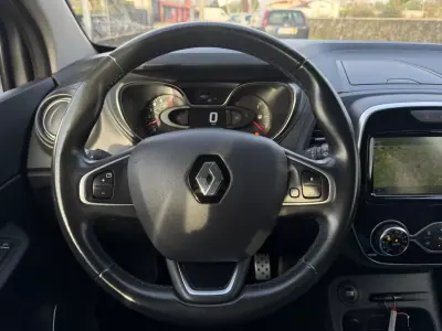 Renault Captur 2018 - 14500 EUR, 48000 km - AUTO.MOTO.pt - 48000km - foto 18 de 32
