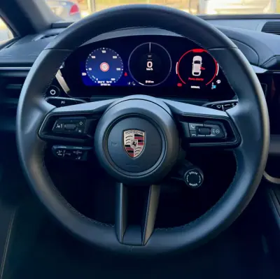 Porsche Macan 2025 - 79900 EUR, 19000 km - 19000km - foto 12 de 18