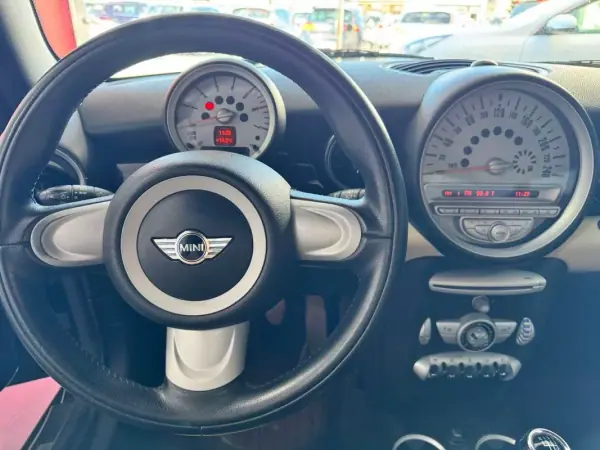 MINI One 2008 - 6990 EUR, 266000 km - AUTO.MOTO.pt - 266000km - foto 13 de 14