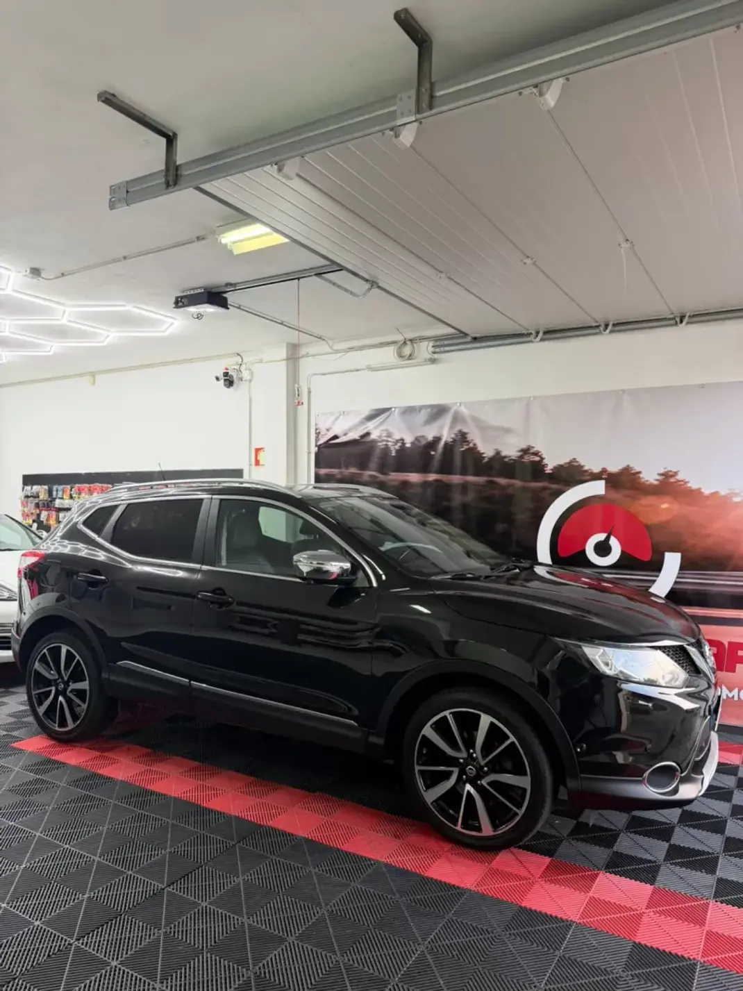 Nissan Qashqai 2014 - 16900 EUR, 161000 km - AUTO.MOTO.pt - 161000km - foto 3 de 13