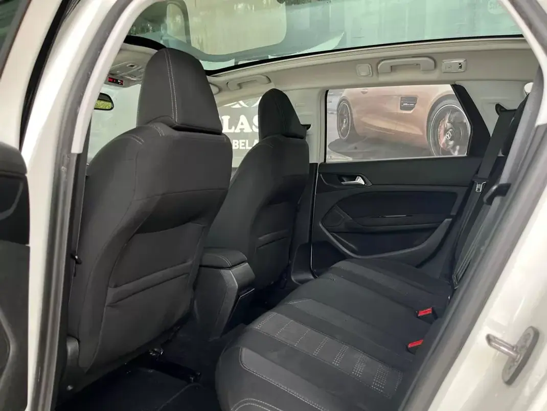 Peugeot 308 SW 2016 - 9990 EUR, 197000 km - AUTO.MOTO.pt - 197000km - foto 10 de 17