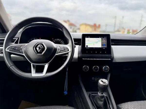 Renault Clio 2023 - 15450 EUR, 61000 km - AUTO.MOTO.pt - 61000km - foto 15 de 31