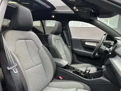 Volvo XC 40 2023 - 44500 EUR, 15000 km - AUTO.MOTO.pt - 15000km - foto 16 de 61