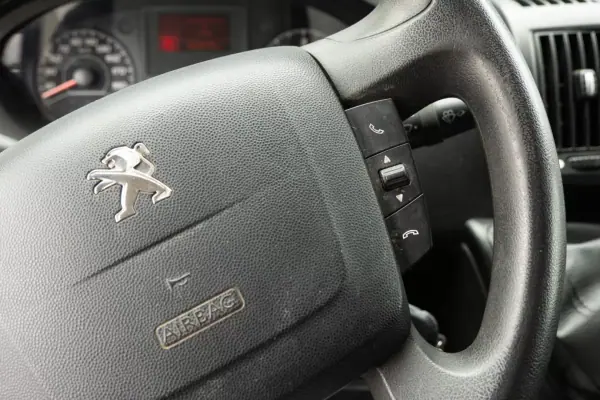 Peugeot Boxer 2021 - 17600 EUR, 158973 km - AUTO.MOTO.pt - 158973km - foto 18 de 22