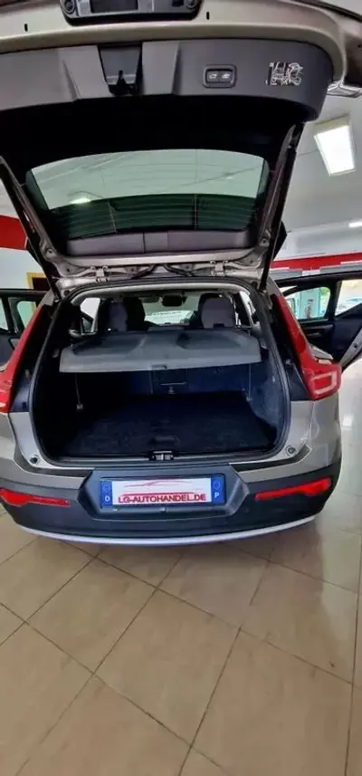 Volvo XC 40 2021 - 23450 EUR, 102307 km - 102307km - foto 52 de 60
