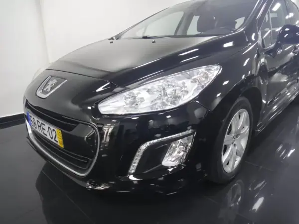 Peugeot 308 2012 - 7250 EUR, 172520 km - AUTO.MOTO.pt - 172520km - foto 31 de 50