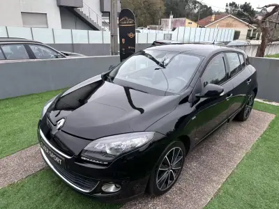 Renault Mégane 2012 - 7900 EUR, 270000 km - AUTO.MOTO.pt - 270000km - foto 6 de 36