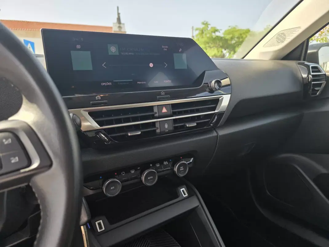 Citroën e-C4 2021 - 16990 EUR, 68500 km - AUTO.MOTO.pt - 68500km - foto 19 de 24