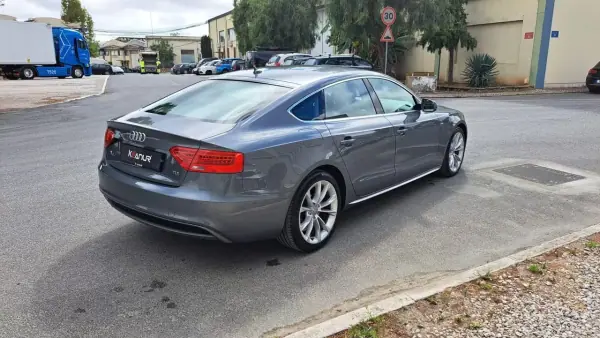 Audi A5 Sportback 2016 - 22500 EUR, 159375 km - AUTO.MOTO.pt - 159375km - foto 23 de 56